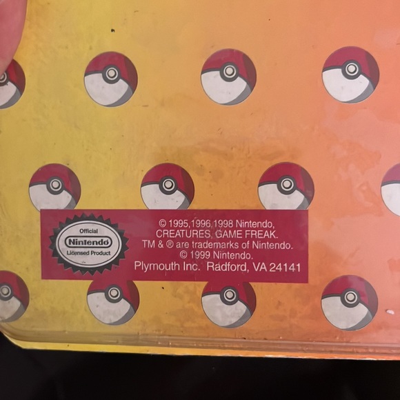 Pokémon card binder - Picture 3 of 7